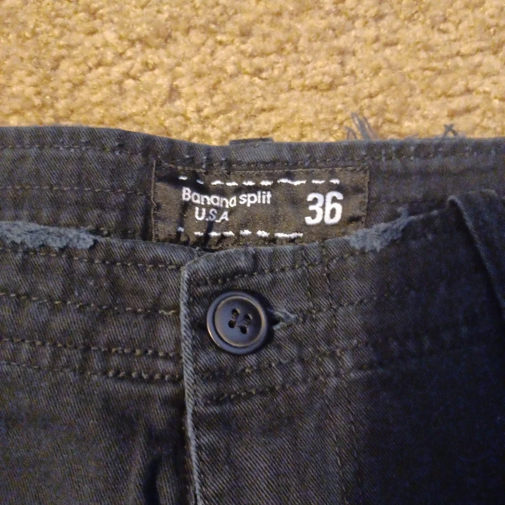 Men's black shorts - Picture 3 of 3